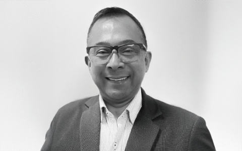 Químico farmacéutico experto en asuntos regulatorios en LATAM, especializado en administración de la Universidad Santo Tomas e Icontec.